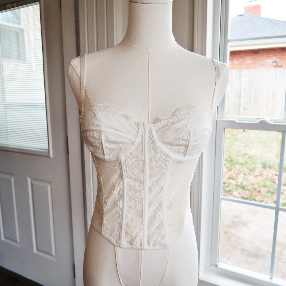 Womens Bustier Corset Top S White Lace Mesh Bridal Coquette Regencycore Romantic